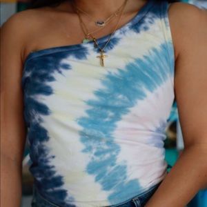 AE One Shoulder Crop Top